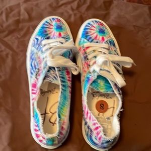 Shoes size 8